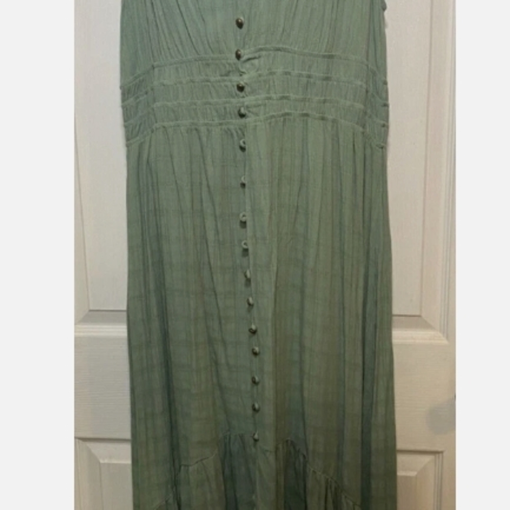 Rewind Sage Button-Front High Low Dress